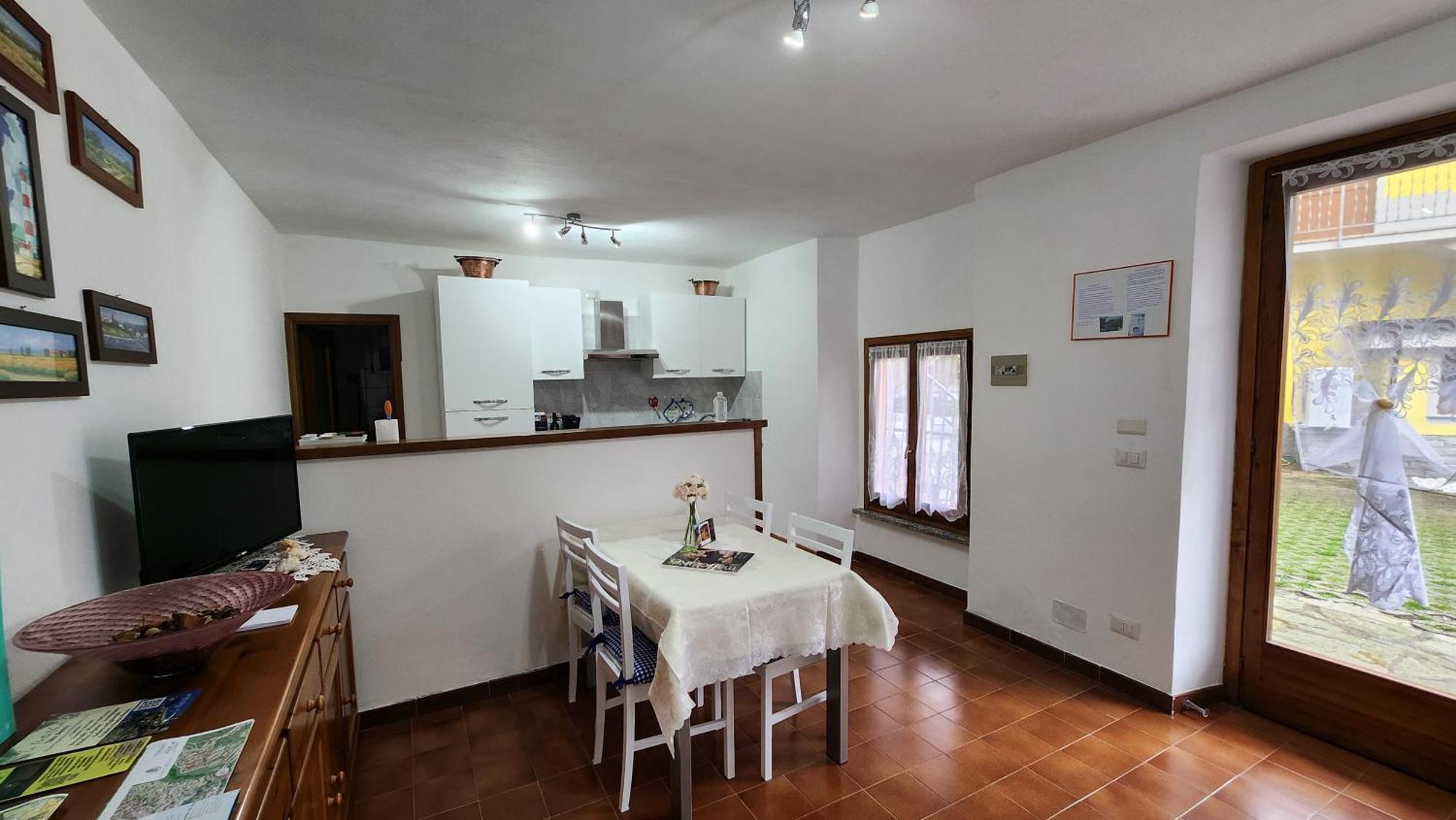 Laura'S Cottage With Lake View, Detached, 5 Kilometers From Varenna Lierna Bilik gambar