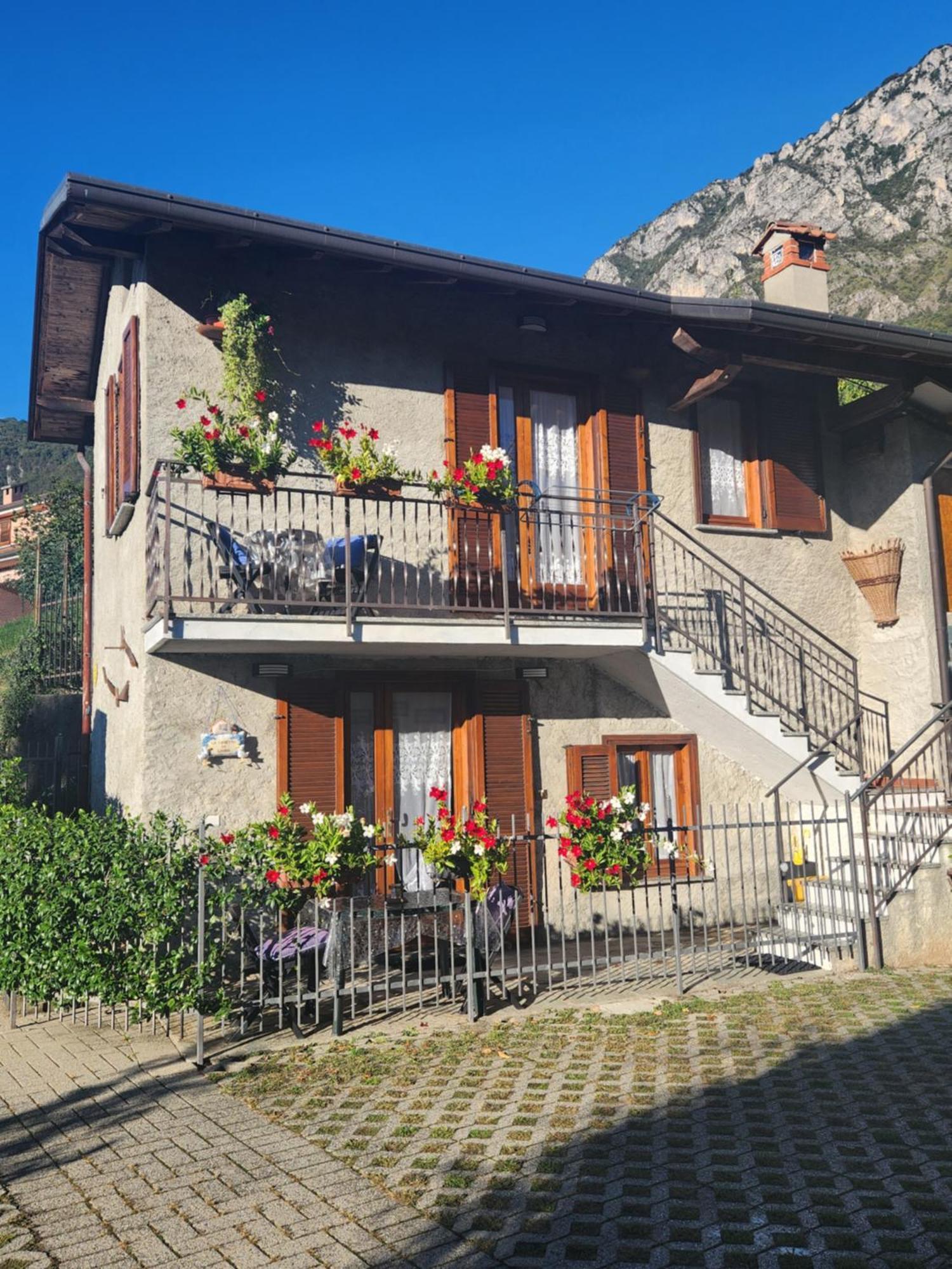 Laura'S Cottage With Lake View, Detached, 5 Kilometers From Varenna Lierna Luaran gambar
